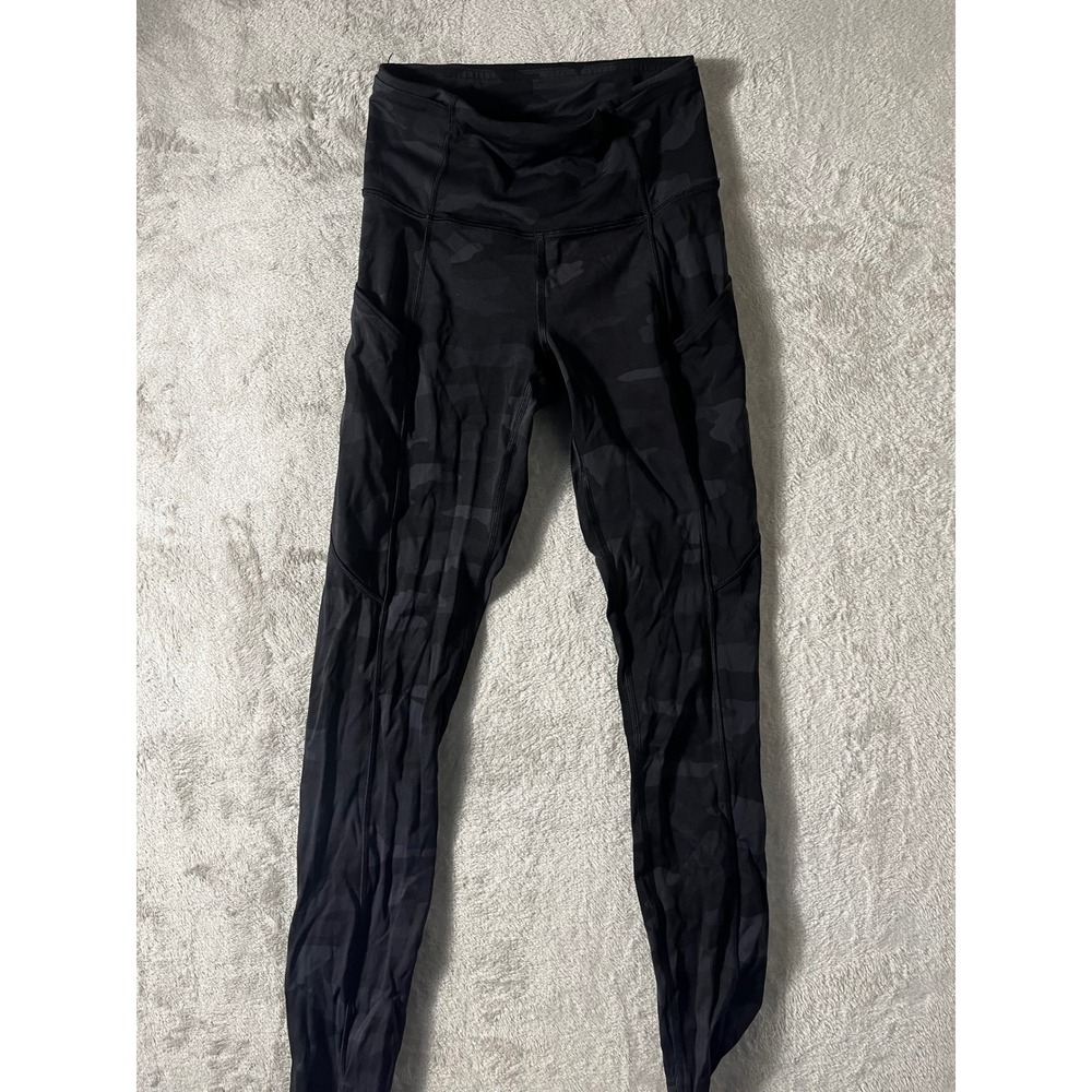 Lululemon Kids Black Camo High Rise Leggings with Side Pockets Size 2 Tights